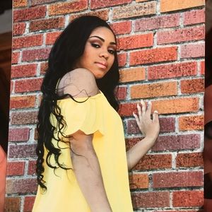 Meet your Posher, Kiana